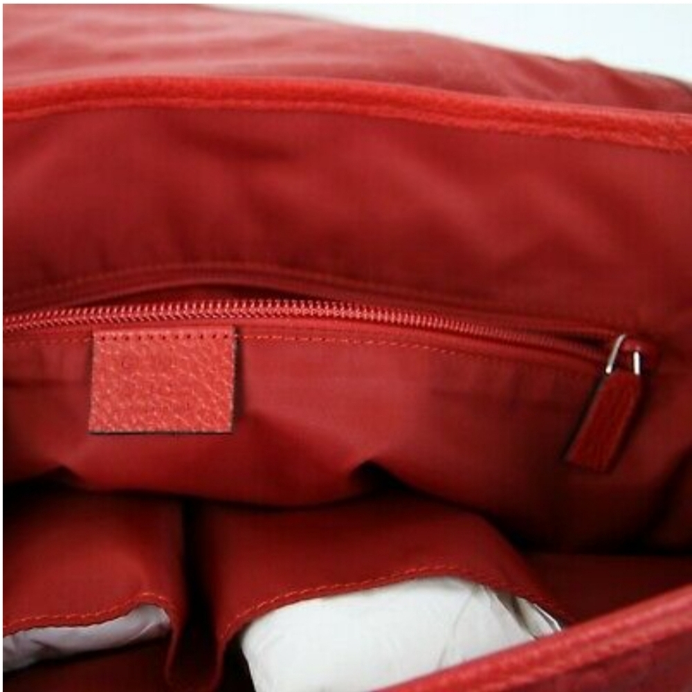Gucci Nylon Messenger - Picture 5 of 5